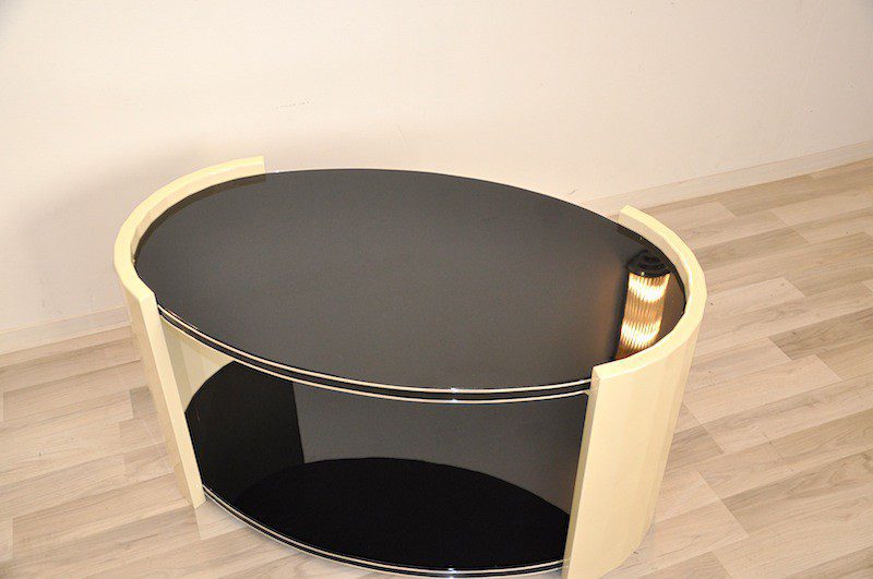 Wundervoller Art Deco Beistelltisch bzw. Couchtisch