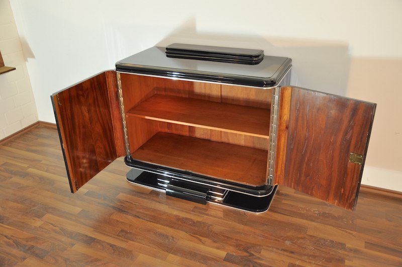 Kompakte französische Art Deco Kommode