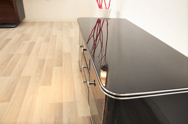 Schwarze Hochglanz Kommode aus dem Art Deco