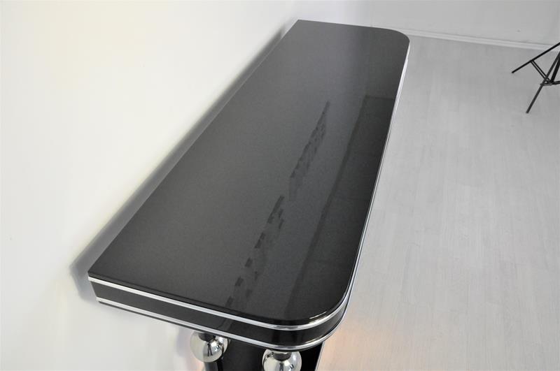 Schöne Art Deco Konsole mit Chromkugeln