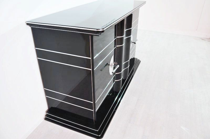 Großer Art Deco Stil Chromliner / Innenleben in einem leuchtenden Gelb