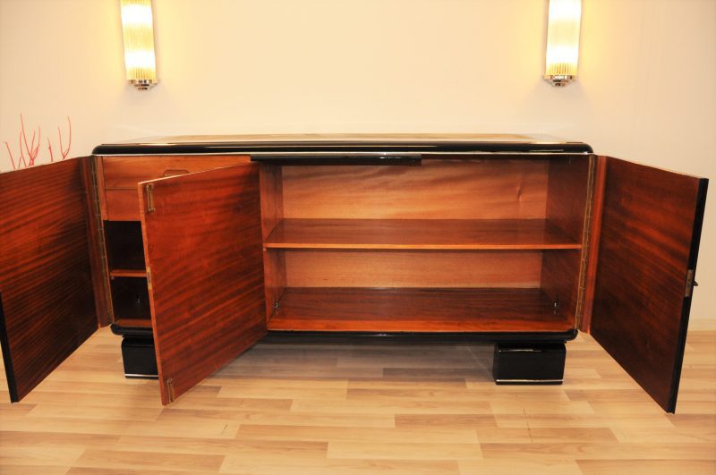 Klassisches Art Deco Buffet mit Karo Furnier