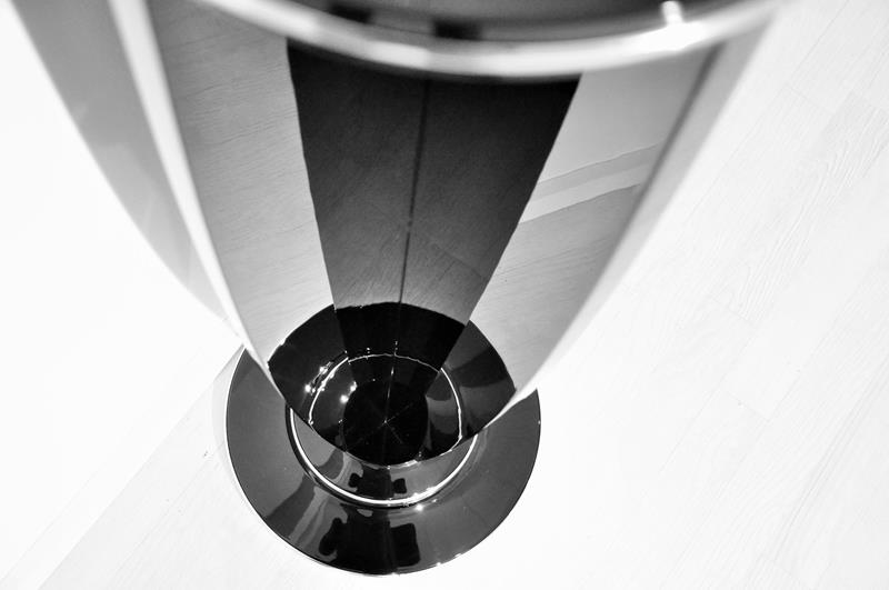 Art Deco Säule in Hochglanz Schwarz