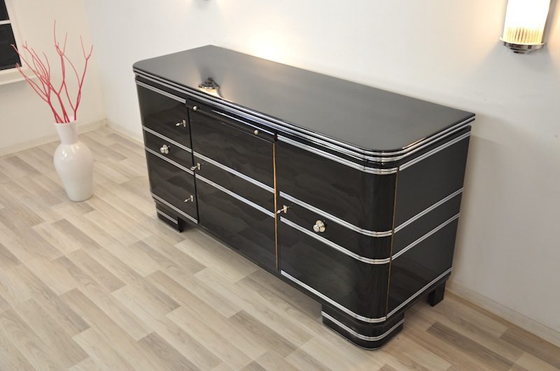 Chromliner Buffet aus der Art Deco Ära