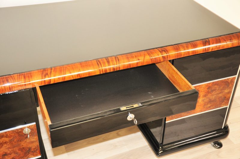 Highgloss Art Deco Desk with Burl Details