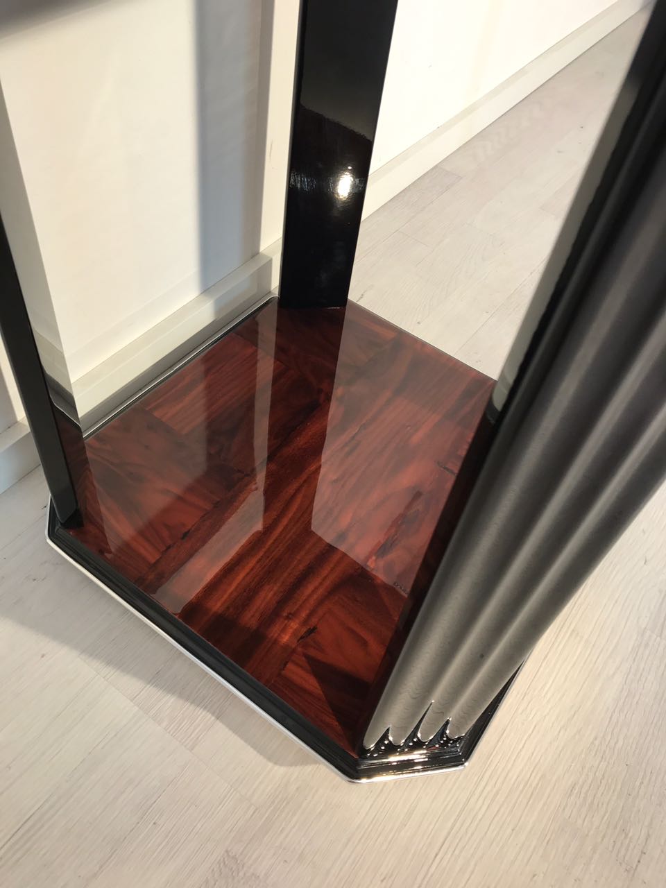 Mahagoni Art Deco Beistelltisch