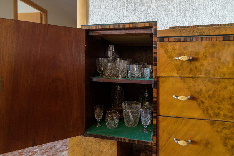 Original Art Deco Barschrank aus Wurzelholz