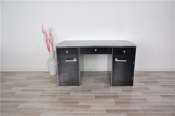 Art-Deco-Schreibtisch mit geschwungenem Korpus und Chromlinien