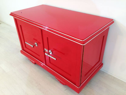 Rote Kommode im Art-Deco-Stil