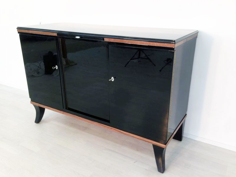 Sideboard im Art-Deco-Stil aus Walnussholz