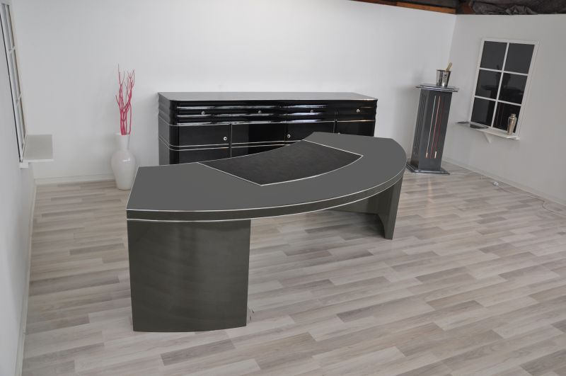 USA Bauhaus Chef-Schreibtisch XXL mit halbrunder Form in Hochglanzsilber