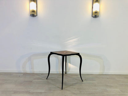 Kleiner Art Deco Beistelltisch mit geschwungenen Beinen