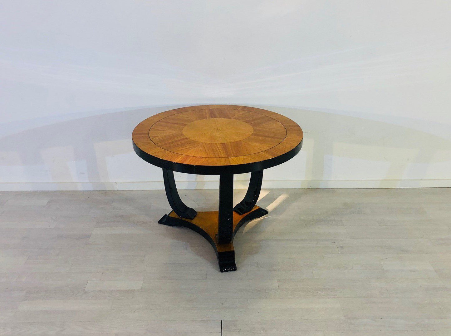 Art Deco Couchtisch aus Eschen- und Kirschholz Paris 1930er