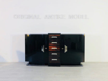 Art Deco Sideboard mit einer wundervollen Form