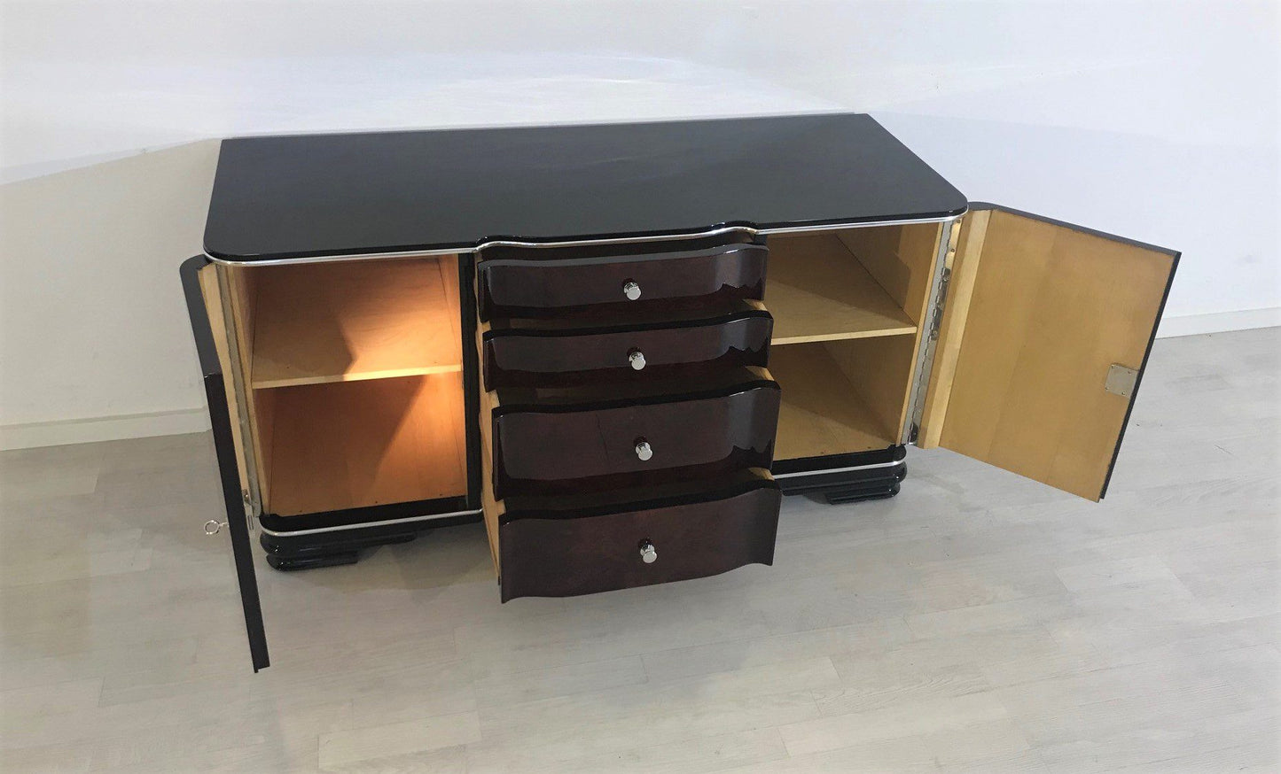 1920er Art Deco Kommode mit wundervoller Maserung