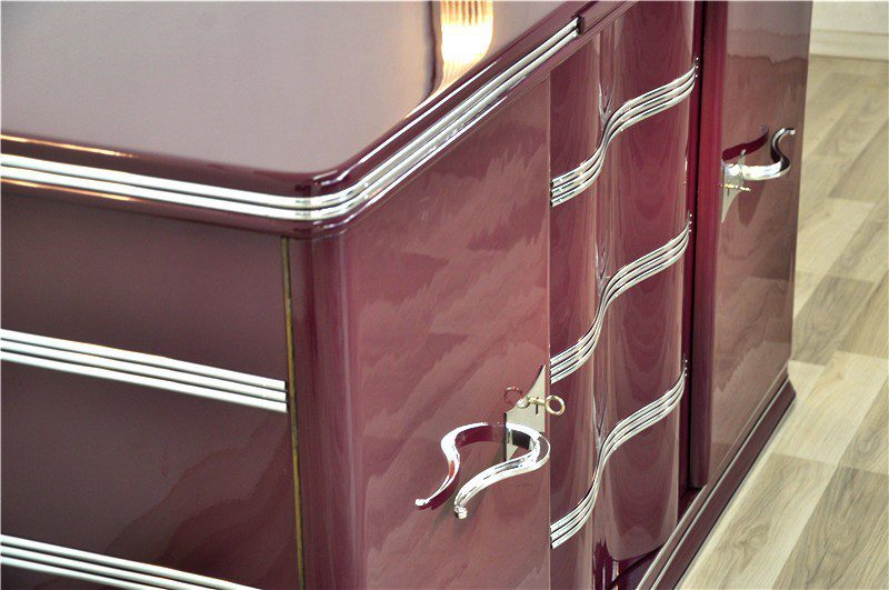 Außergewöhnliches fliederfarbenes Art Deco Sideboard