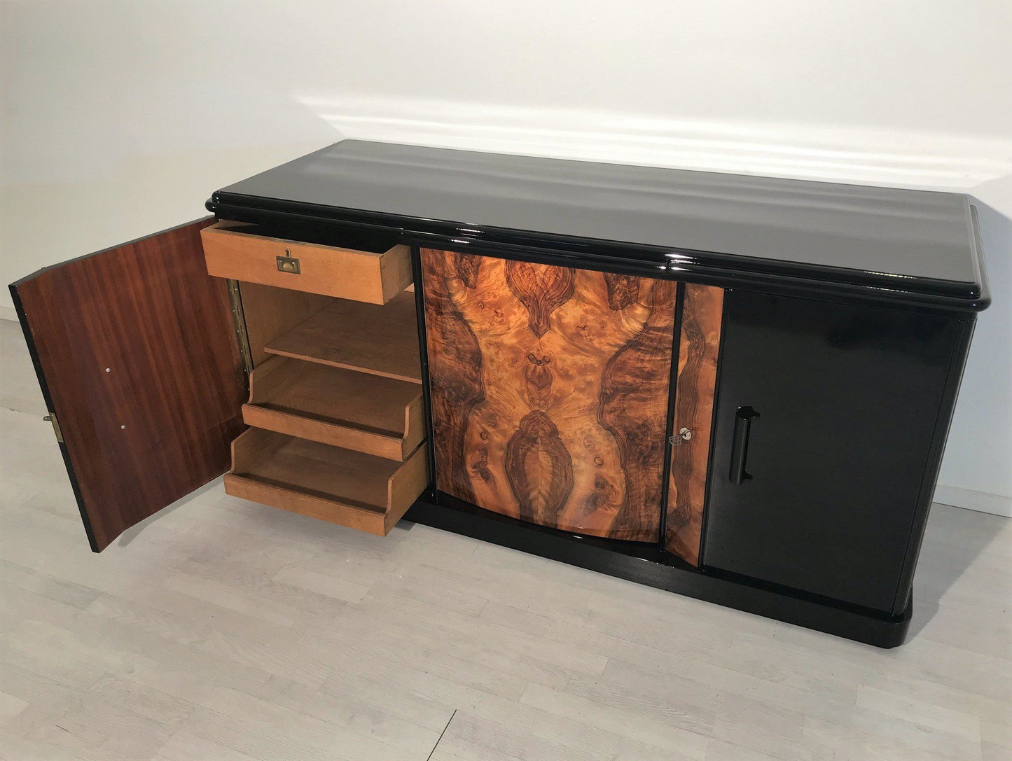 Walnuss Wurzelholz Sideboard aus Frankreich 1930er Jahre