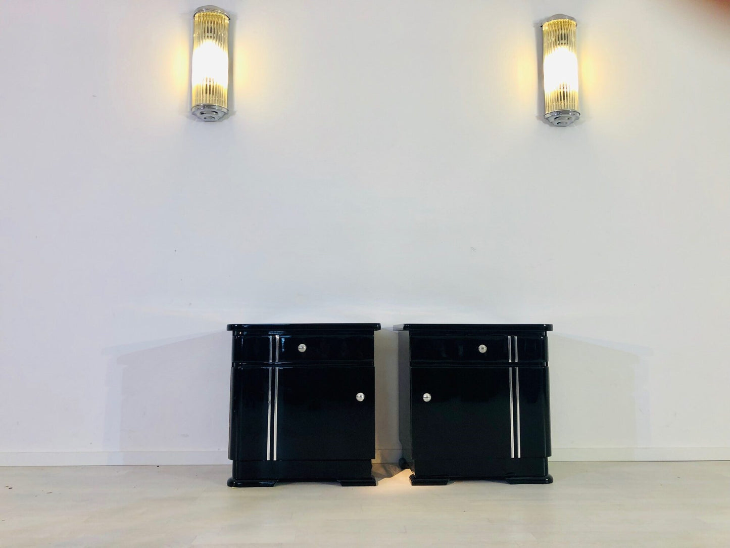 Schwarze Art Deco Nachtschränke
