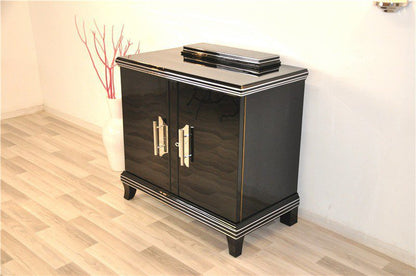 Zierliche formschöne Art Deco Kommode