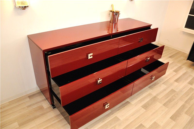 Sideboard im originalen Ferrari Rot