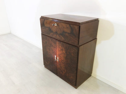 1940er Art Deco Kommode oder kleiner Schrank aus Nussbaumholz