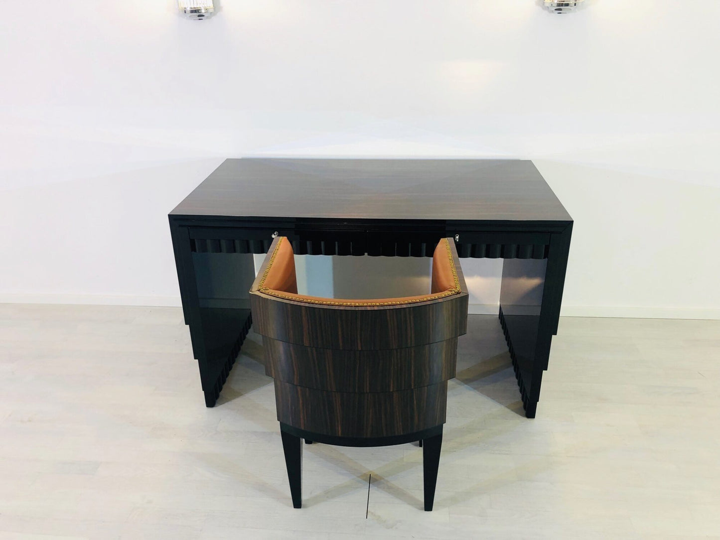 Originaler Art Deco Schreibtisch mit Stuhl