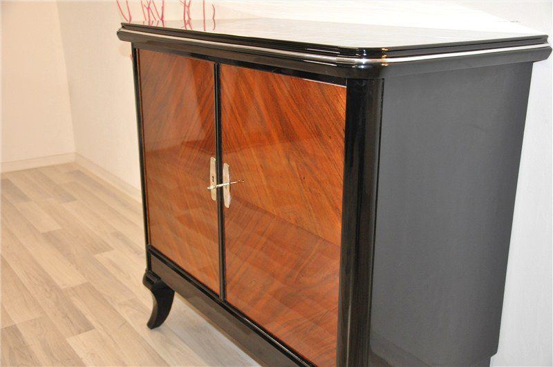 Art Deco Kommode mit wundervollem Kirschbaumfurnier