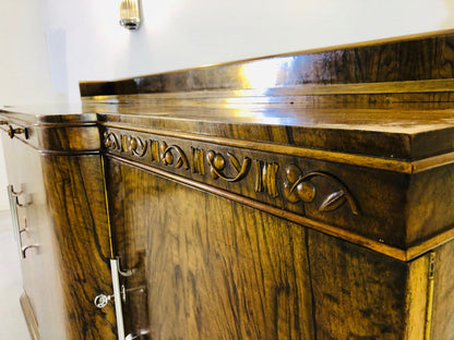 Großes Art Deco Walnuss Sideboard mit Kirsch-Ornamenten
