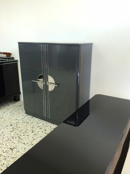 Art Deco Chromliner Schrank Grau Metallic