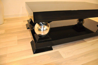Art Deco Couchtisch mit wundervollen Chromfüssen