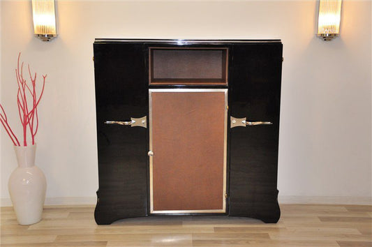 Seltenes Art Deco Sideboard mit einer Menge Stauraum