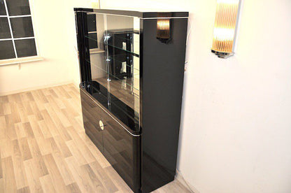 Art Deco Vitrine mit schöner Hohlkehle und Beleuchtung