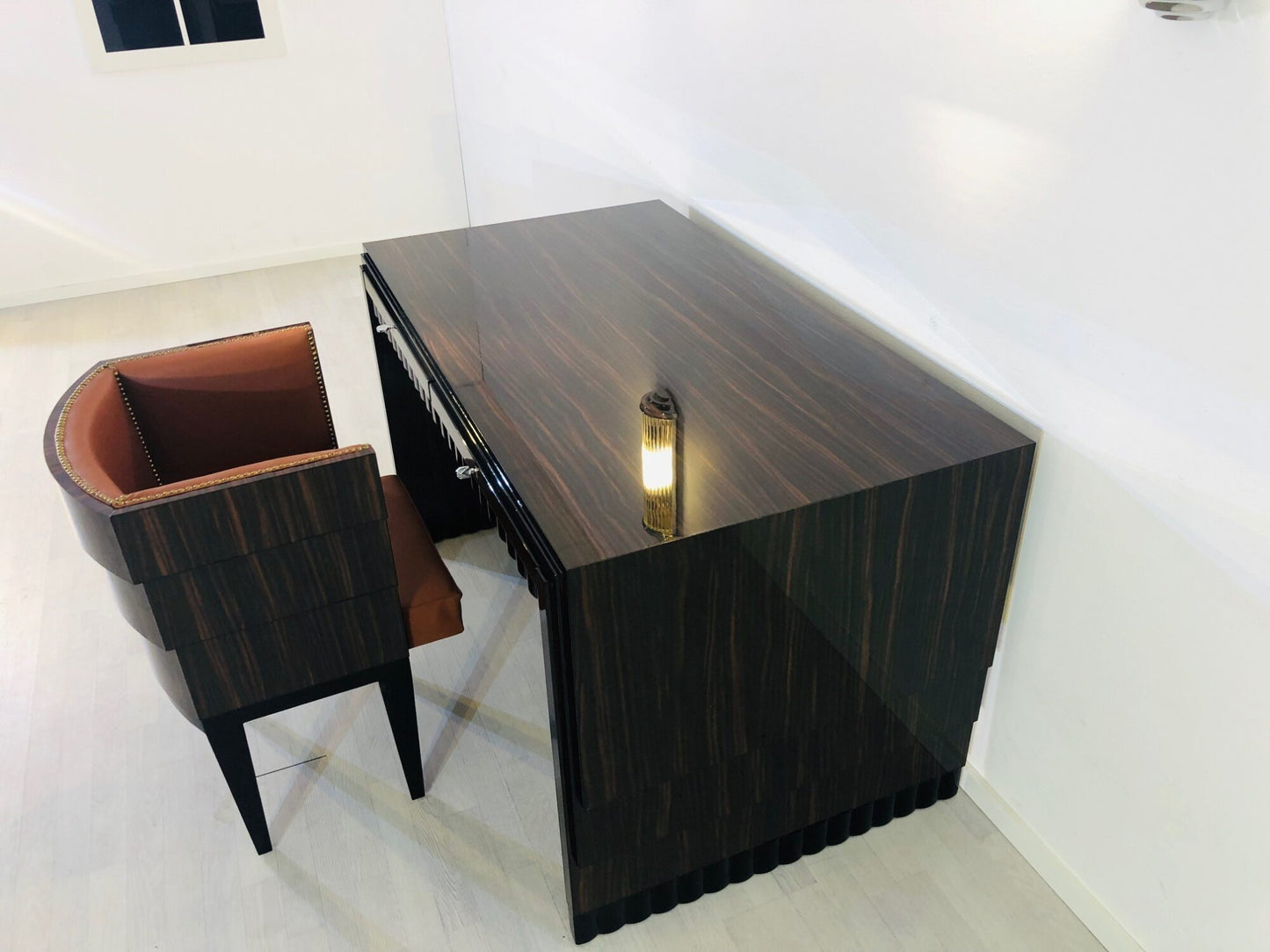 Originaler Art Deco Schreibtisch mit Stuhl