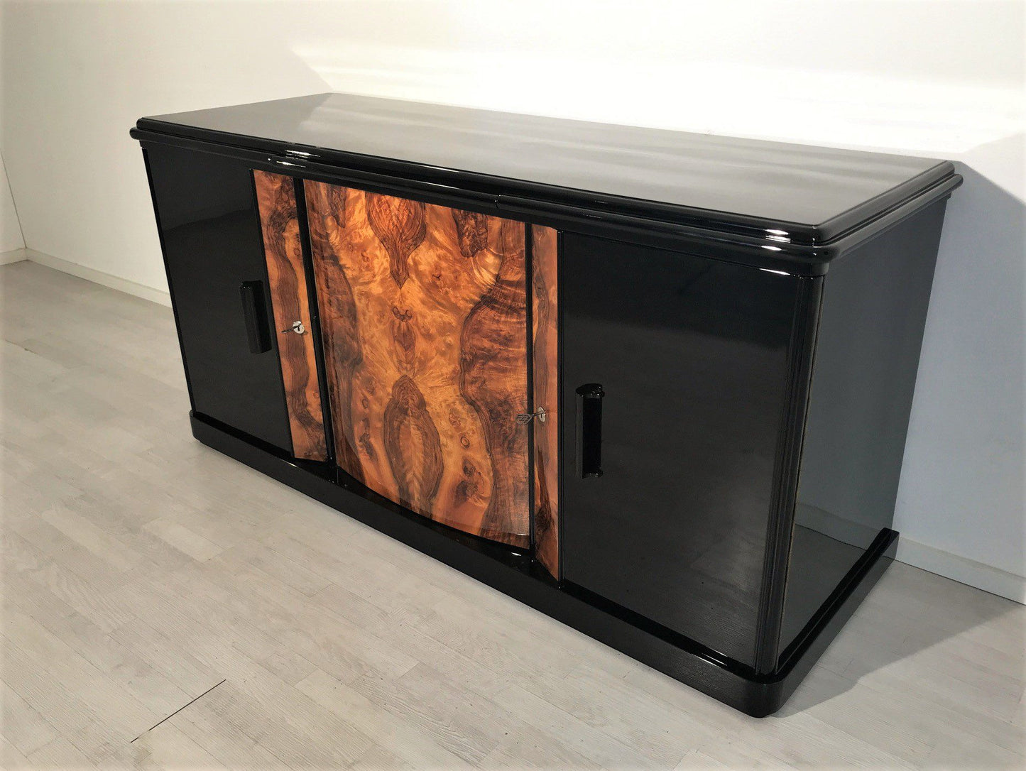 Walnuss Wurzelholz Sideboard aus Frankreich 1930er Jahre