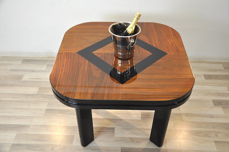 Art Deco Tisch mit einer lackierten Raute