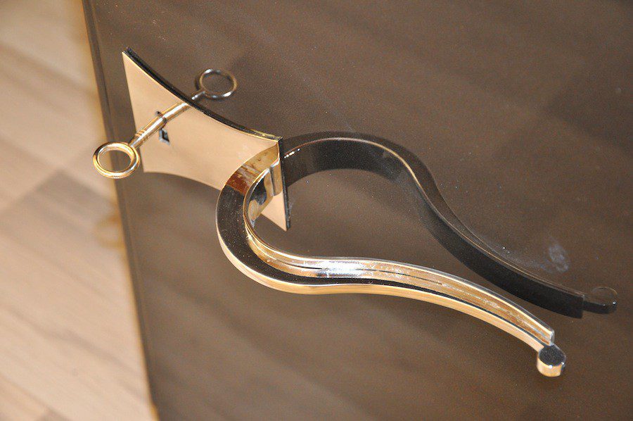 Art Deco Schreibtisch mit grau-schwarzer Metallic Lackierung