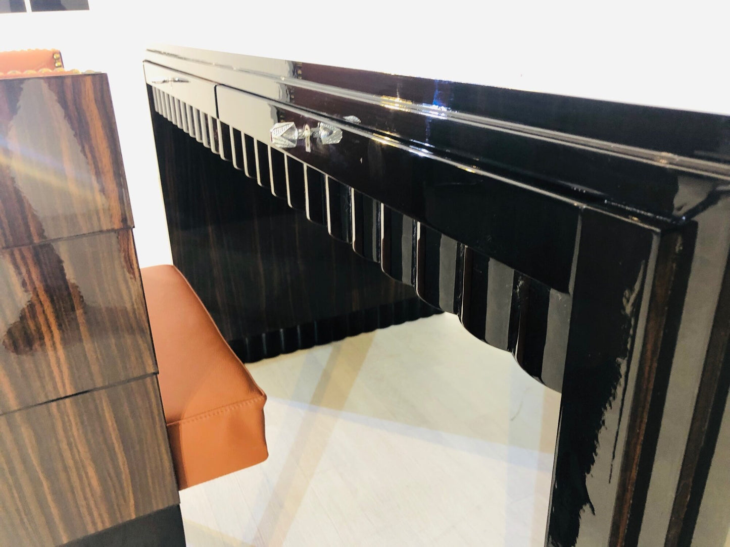 Originaler Art Deco Schreibtisch mit Stuhl