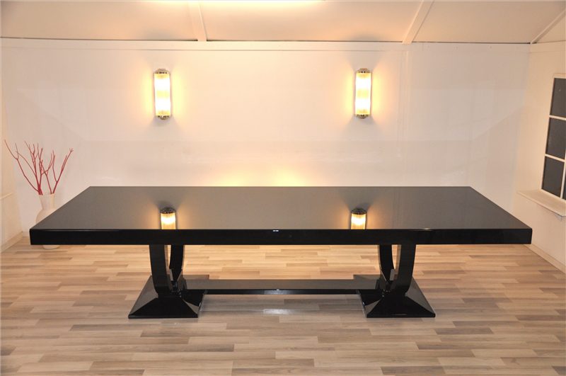 Esstisch im Art-Deco-Design mit 12 passenden Stühlen