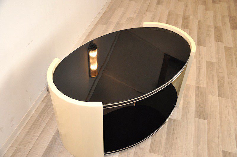 Wundervoller Art Deco Beistelltisch bzw. Couchtisch
