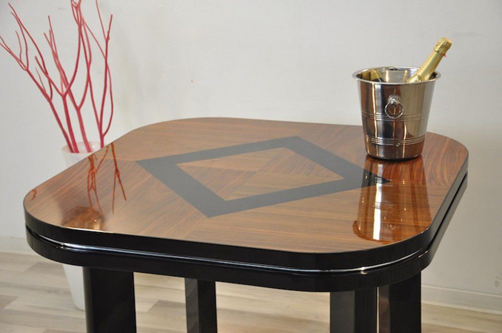 Art Deco Tisch mit einer lackierten Raute