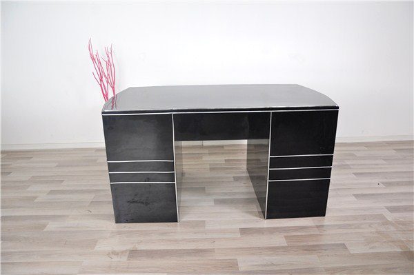 Art-Deco-Schreibtisch mit geschwungenem Korpus und Chromlinien