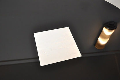 Art Deco Kronen Beistelltisch mit Metall Applikationen