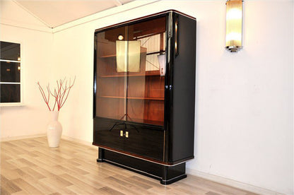 Art Deco Vitrine mit viel Stauraum