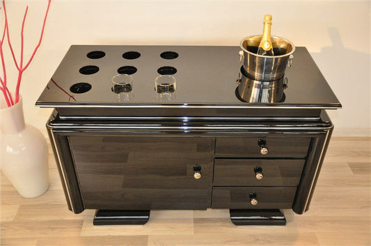 Einzigartiges Sideboard mit Whiskeybaraufsatz