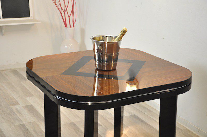 Art Deco Tisch mit einer lackierten Raute
