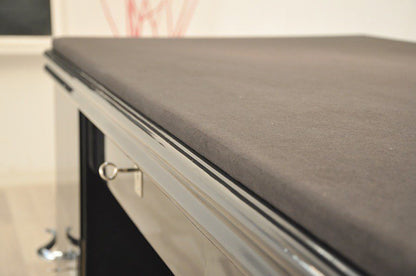 Art Deco Schreibtisch mit grau-schwarzer Metallic Lackierung