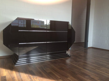 Ungewöhnliches Sideboard im Art-Deco-Stil