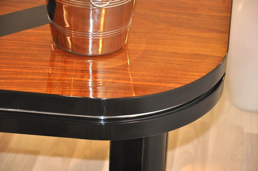 Art Deco Tisch mit einer lackierten Raute
