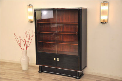 Art Deco Vitrine mit viel Stauraum