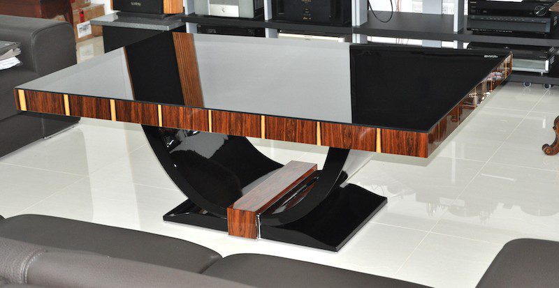 Art Deco Couchtisch mit wundervollem Furnier
